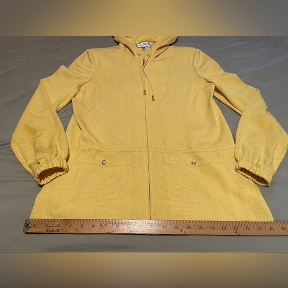 St. John Collection Women's Small Knit Wool Jacket Mustard Zip Lined Hood FLAWED - Picture 12 of 15